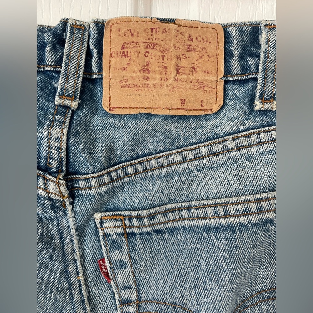Levi’s denim maxi skirt, red tag. Designed by Canadian designer Preloved. - Picture 9 of 10